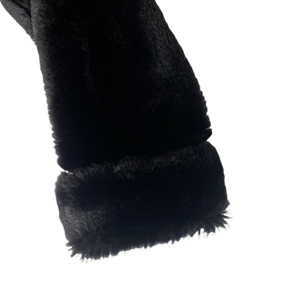 GAP | Faux Fur Crop Zip Front Kids Jacket - Picture 6 of 8